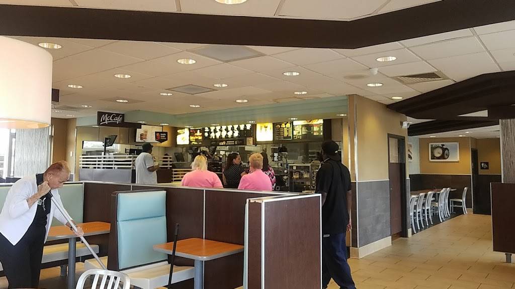 McDonalds | cafe | 1012 N 14th St, Leesburg, FL 34748, USA | 3527878991 OR +1 352-787-8991