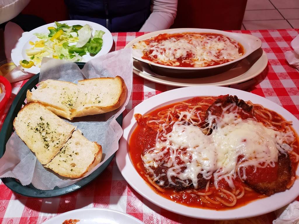 The Italian Job | restaurant | 140 W Old Cross Rd, New Market, VA 22844, USA | 5407404447 OR +1 540-740-4447