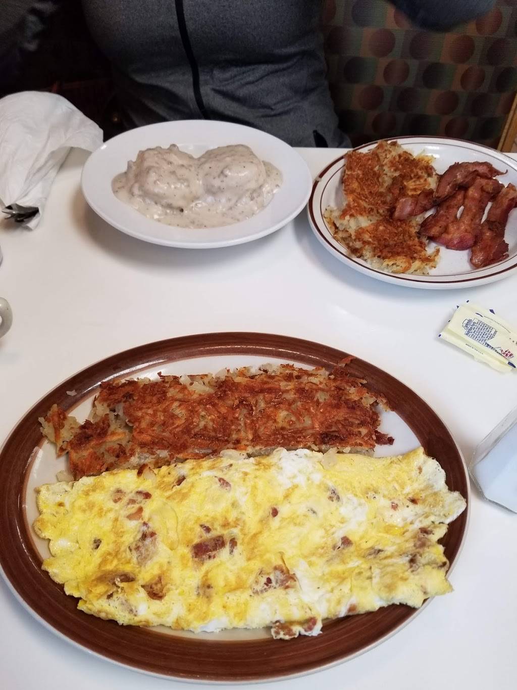 Georges Coney Island & Family Restaurant | restaurant | 1437 S Rochester Rd, Rochester, MI 48307, USA | 2486560030 OR +1 248-656-0030