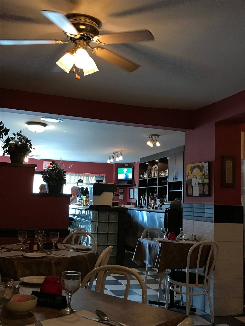 Pizarros | restaurant | 366 Marguerite Ave, Vanier, ON K1L 6S5, Canada | 6137477777 OR +1 613-747-7777