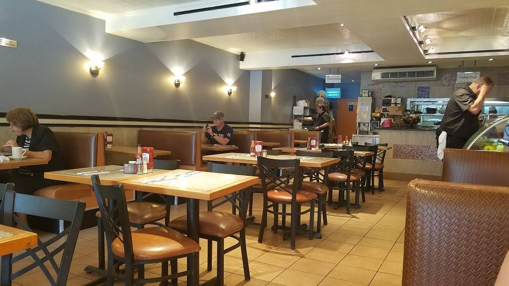 Cooper Town | restaurant | 339 1st Avenue, New York, NY 10003, USA | 2126779287 OR +1 212-677-9287