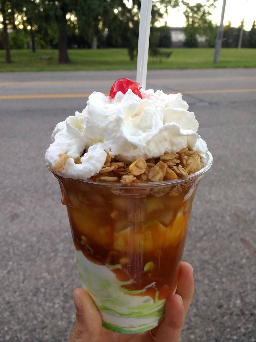 Captain Sundae | restaurant | 537 W Main Ave, Zeeland, MI 49464, USA | 6167721540 OR +1 616-772-1540