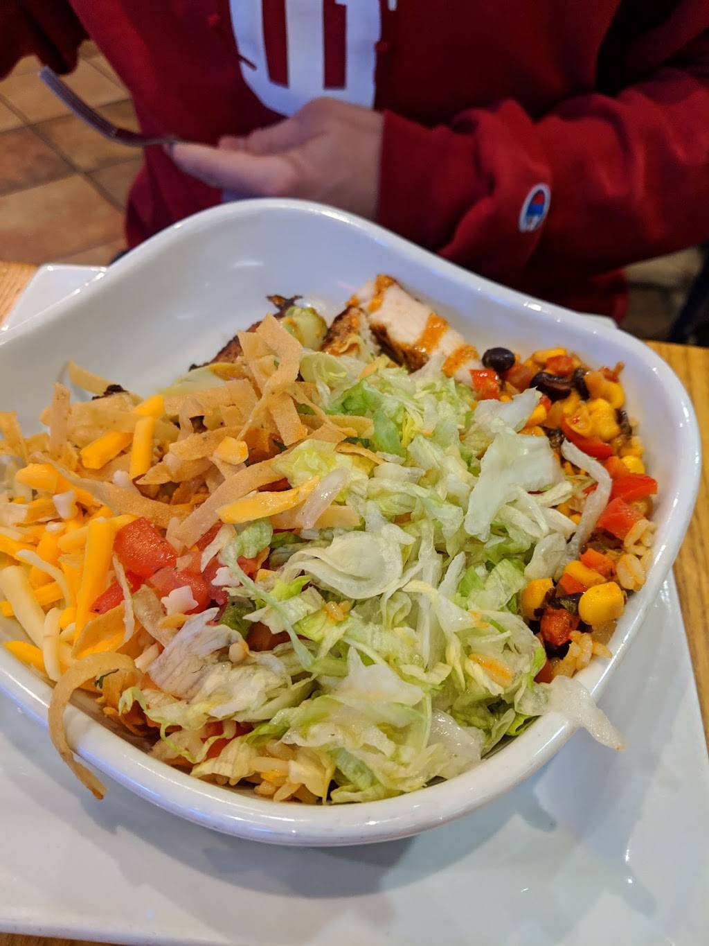 Chilis Grill & Bar | restaurant | 1000 Turnage Blvd, Terminal C, Gate 9 Suite 124, West Palm Beach, FL 33406, USA | 5616830834 OR +1 561-683-0834