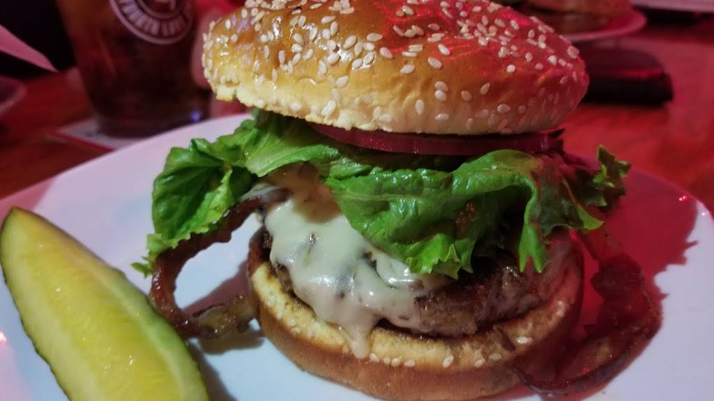 Mid Town Pub | restaurant | 2405 Allen Blvd, Middleton, WI 53562, USA | 6088265129 OR +1 608-826-5129