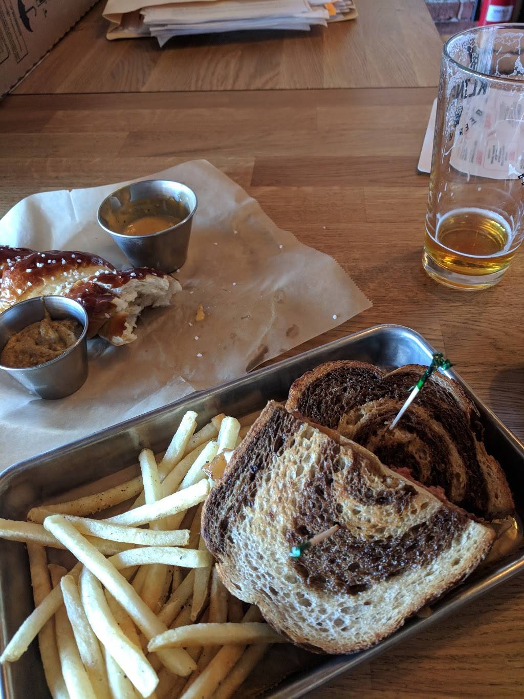 Klines Beer Hall | restaurant | 7519 Grandview Ave, Arvada, CO 80002, USA | 3033517938 OR +1 303-351-7938