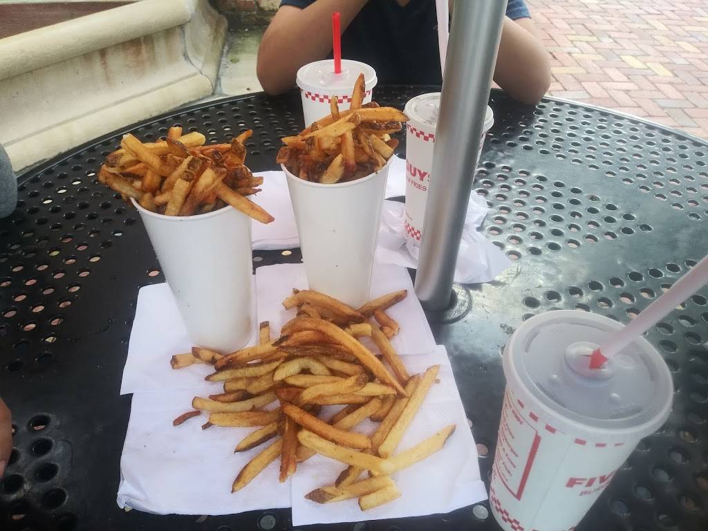 Five Guys | meal takeaway | 6022 Winthrop Town Centre Ave, Riverview, FL 33578, USA | 8136616500 OR +1 813-661-6500