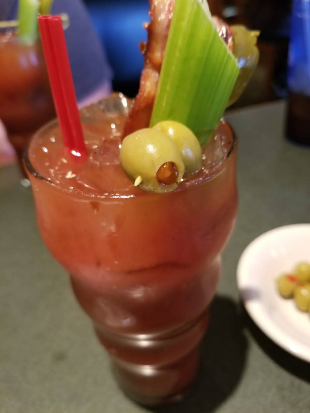 Nine Mile Restaurant | restaurant | 13398 US-27, Fort Wayne, IN 46816, USA | 2606398112 OR +1 260-639-8112