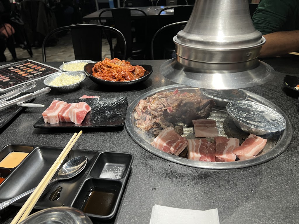 The Qui Korean BBQ & BAR | Korean BBQ Gainesville, VA | restaurant | 7390 Atlas Walk Way, Gainesville, VA 20155, USA | 7039292296 OR +1 703-929-2296