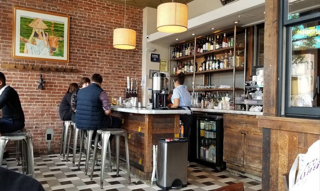 Friedmans | restaurant | 450 10th Ave, New York, NY 10018, USA | 2122681100 OR +1 212-268-1100