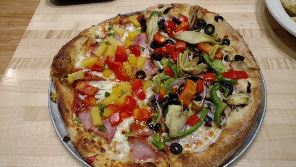 Old Chicago Pizza and Taproom | restaurant | 436 N Hwy 67, Cedar Hill, TX 75104, USA | 9722915706 OR +1 972-291-5706