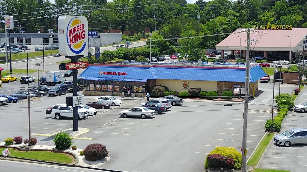 Burger King | restaurant | 8412 Kingston Pike, Knoxville, TN 37919, USA | 8656944677 OR +1 865-694-4677