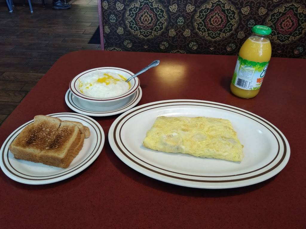 Four Brothers Fine Family Dining | restaurant | 17017 E Warren Ave, Detroit, MI 48224, USA | 3136479611 OR +1 313-647-9611