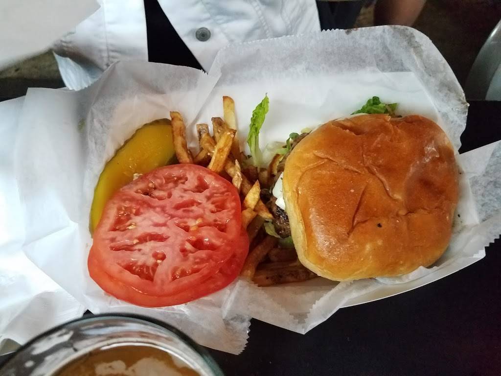 Tomasos Canteen | restaurant | 18 Hampshire St, Portland, ME 04101, USA | 2075361285 OR +1 207-536-1285