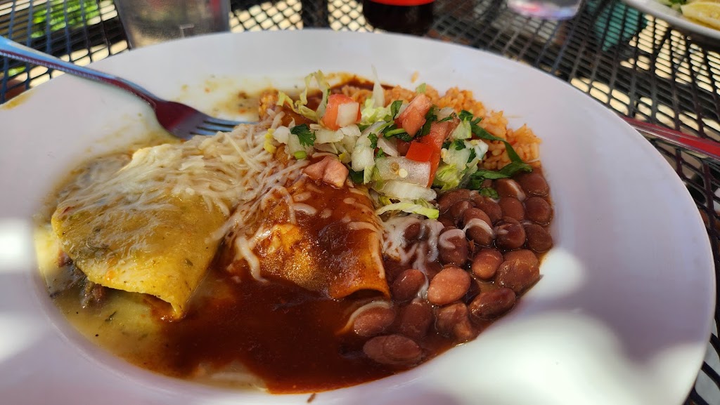 La Cueva Cafe | restaurant | 135 Paseo Del Pueblo Sur, Taos, NM 87571, USA | 5757587001 OR +1 575-758-7001