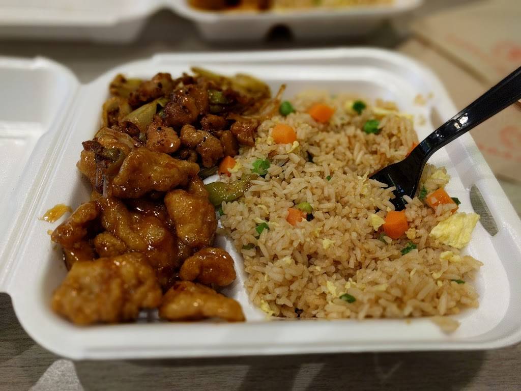 Panda Express | meal takeaway | 5230 S 76th St, Greendale, WI 53129, USA | 4144238704 OR +1 414-423-8704