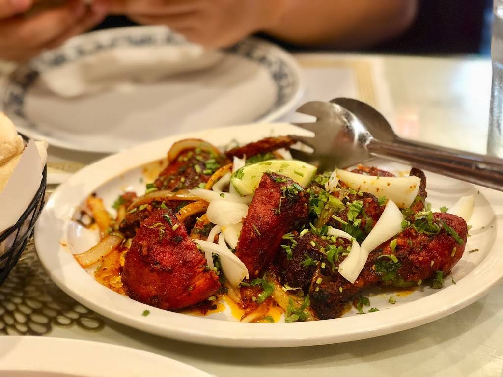 New Taj Mahal | restaurant | 2361 N High St, Columbus, OH 43202, USA | 6144212323 OR +1 614-421-2323