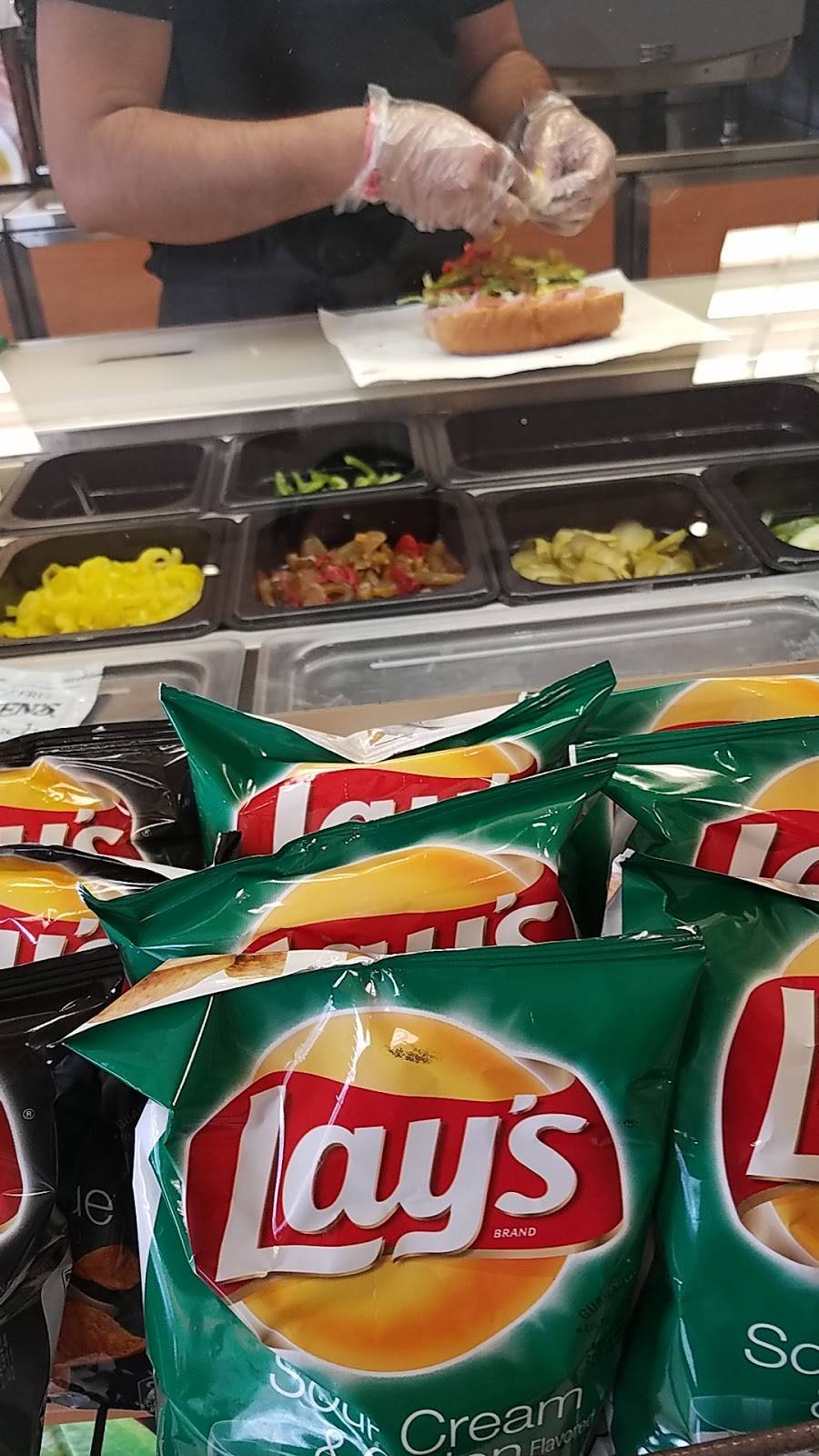 Subway Restaurants | restaurant | 8080 Old York Rd, Elkins Park, PA 19027, USA | 2156904711 OR +1 215-690-4711