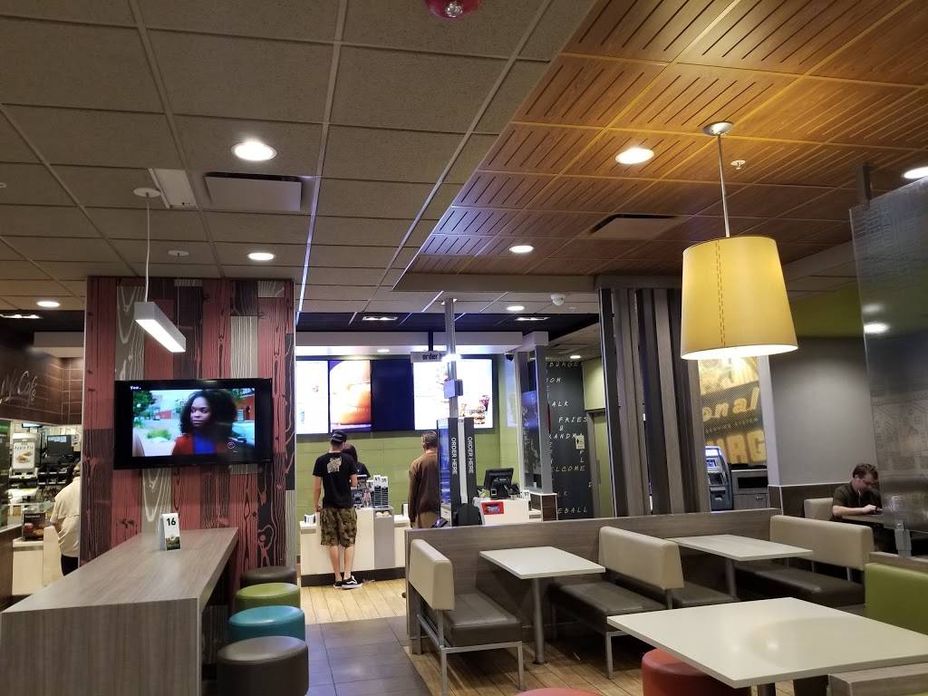 McDonalds | cafe | 6405 Nova Dr, Davie, FL 33317, USA | 9544242408 OR +1 954-424-2408
