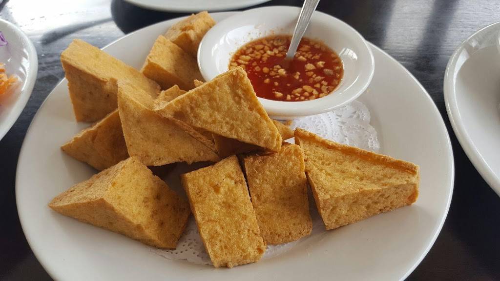 Siam Chan | restaurant | 12470 Venice Blvd, Los Angeles, CA 90066, USA | 3109157408 OR +1 310-915-7408