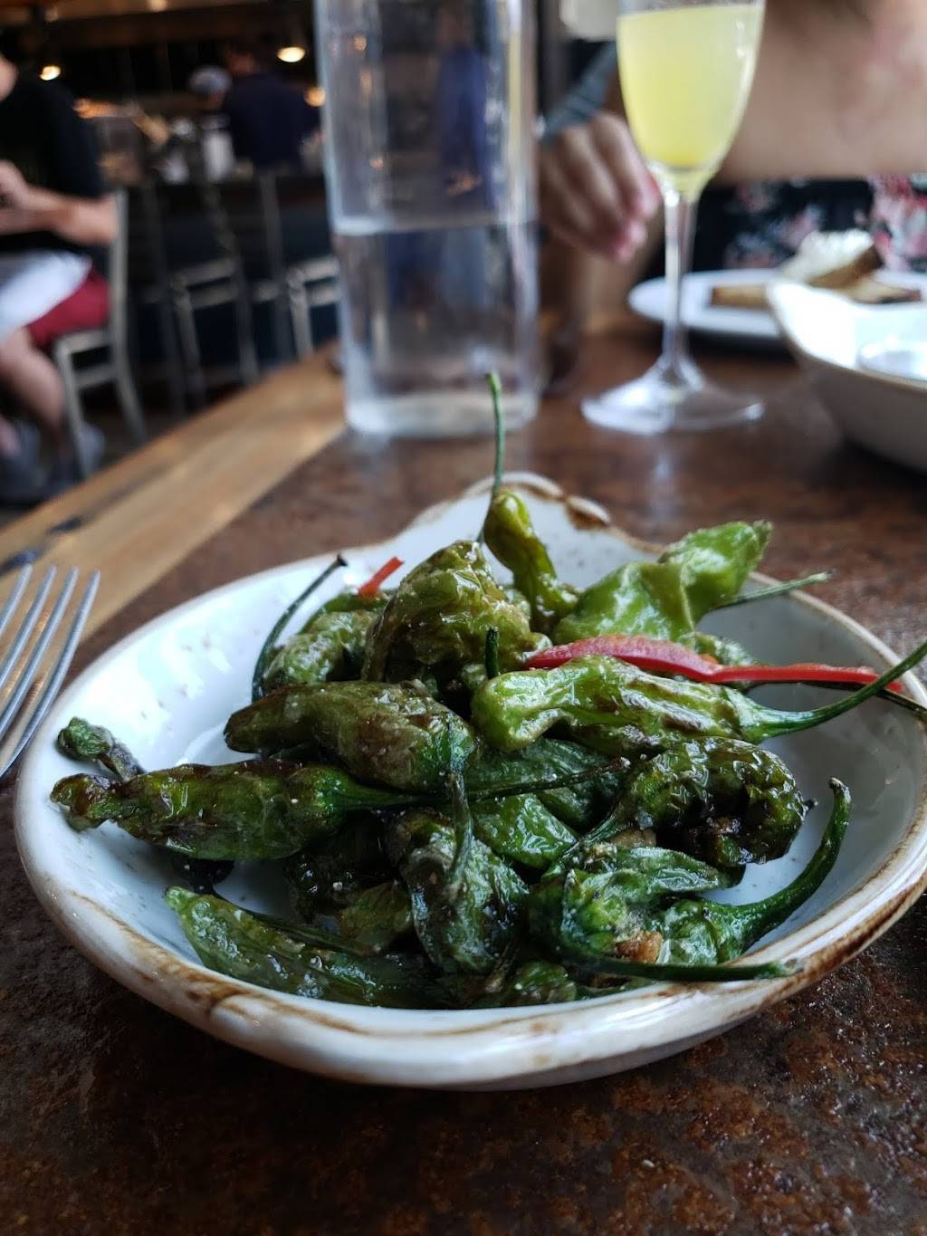 Minnow | restaurant | 2 E Wells St Suite 116, Baltimore, MD 21230, USA | 4437596537 OR +1 443-759-6537