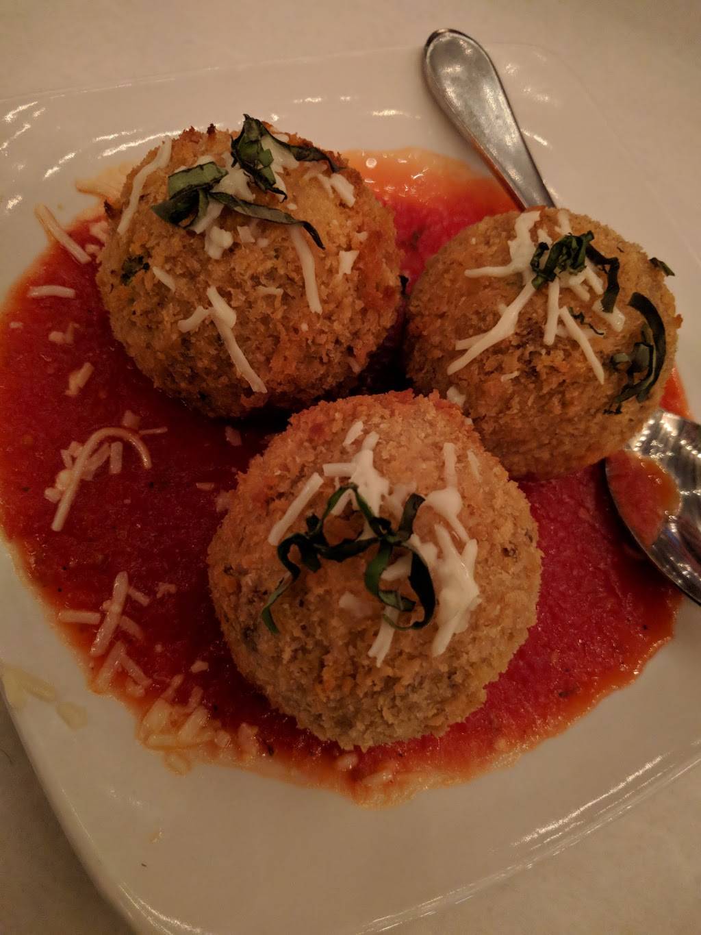 Lemoncello Italian Restaurant & Bar | restaurant | 137 W Commercial St, East Rochester, NY 14445, USA | 5853858565 OR +1 585-385-8565