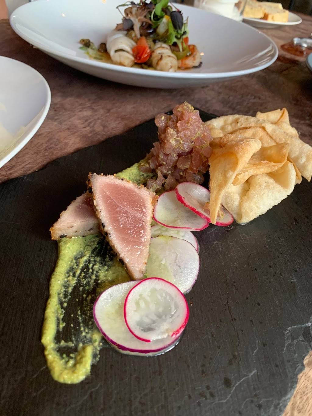 Seasons | restaurant | 134 Lakeshore Rd E, Oakville, ON L6J 1H4, Canada | 9058440676 OR +1 905-844-0676