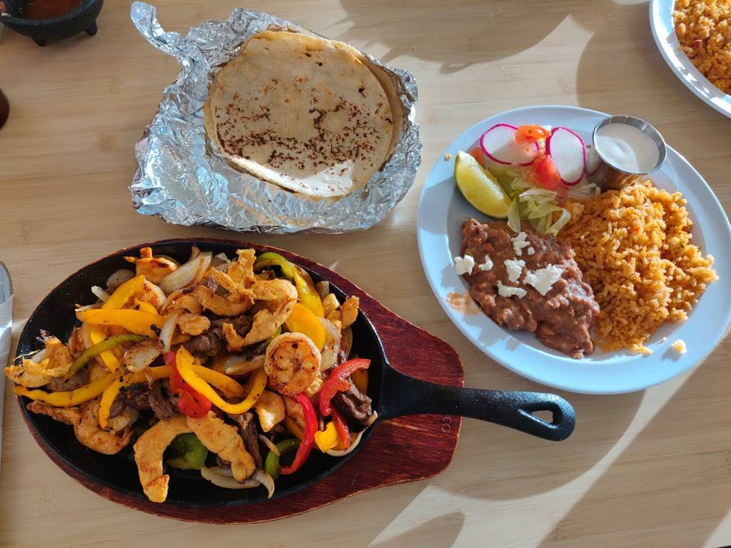 Sauls Restaurant | restaurant | 1705, 11720 Bartlett Ave, Adelanto, CA 92301, USA | 7602460013 OR +1 760-246-0013