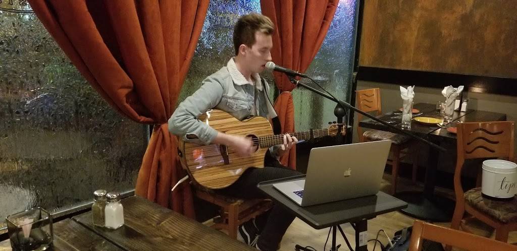 Ginos Bistro Maple Valley | restaurant | 23917 SE Kent Kangley Rd, Maple Valley, WA 98038, USA | 4254336220 OR +1 425-433-6220