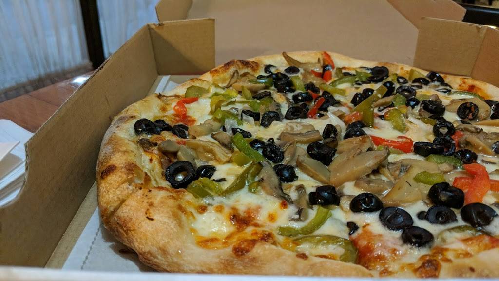 Tonys Place | restaurant | 17721 NW 78th Ave, Hialeah, FL 33015, USA | 3058212528 OR +1 305-821-2528