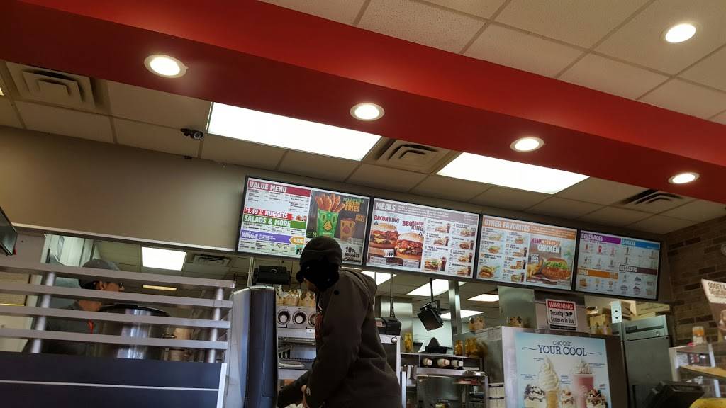 Burger King | restaurant | 164-17 Union Tpke, Flushing, NY 11366, USA | 7189693423 OR +1 718-969-3423