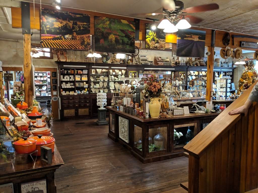 Camp Verde General Store | restaurant | 285 Camp Verde Rd E, Center Point, TX 78010, USA | 8306347722 OR +1 830-634-7722