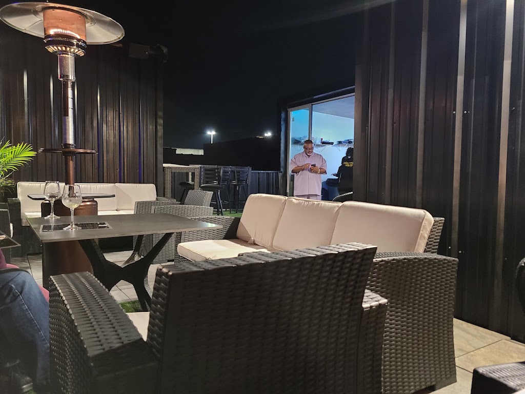 Hay Street Kitchen & Rooftop | restaurant | 229 Hay St, Fayetteville, NC 28301, USA | 9104910245 OR +1 910-491-0245