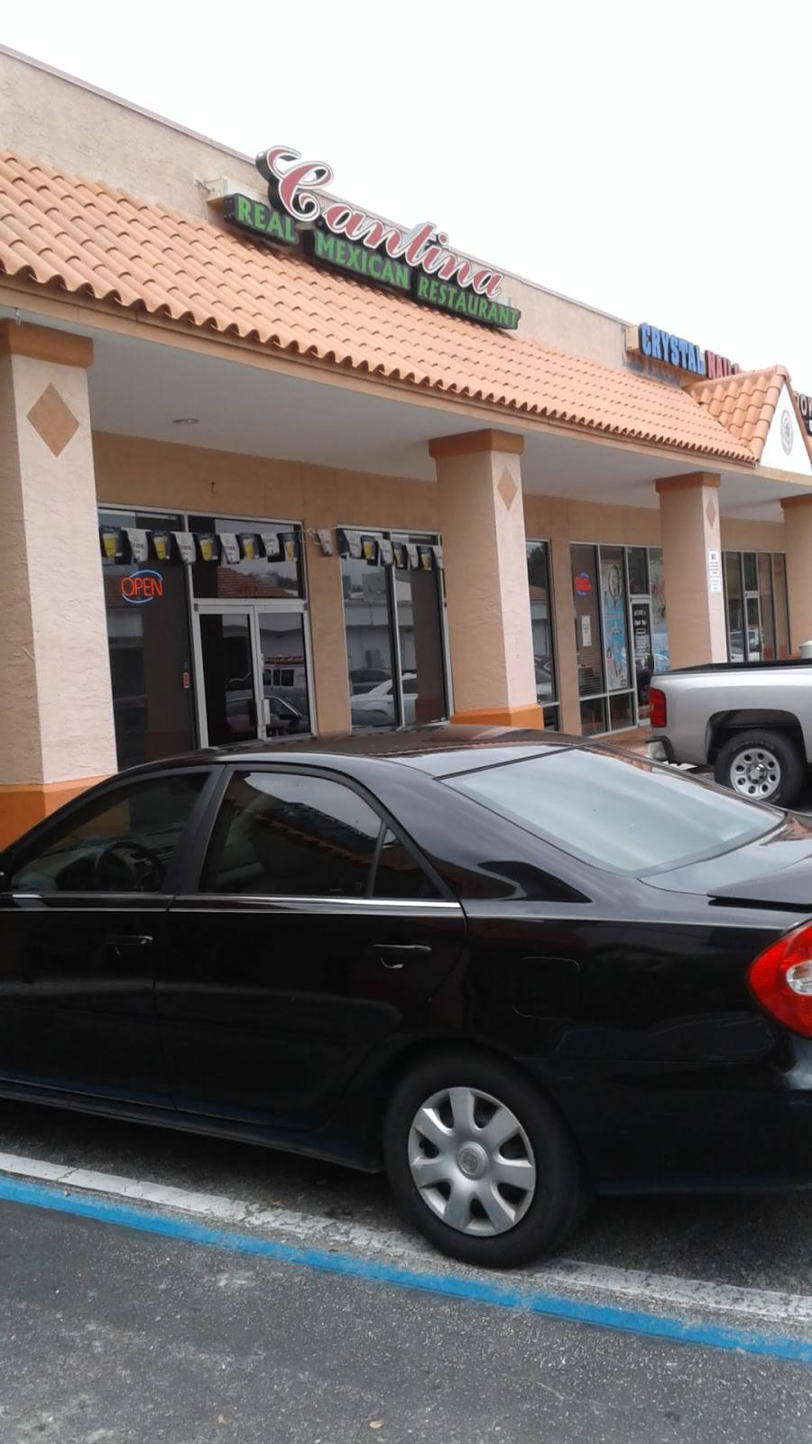 Cantina Mexican Grill & Bar | restaurant | 10032 Cross Creek Blvd, Tampa, FL 33647, USA | 8134064856 OR +1 813-406-4856