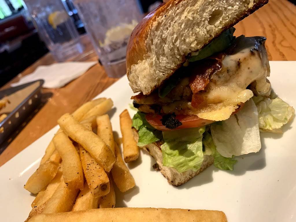 Chilis Grill & Bar | restaurant | 9051 W Charleston Blvd, Las Vegas, NV 89117, USA | 7022280479 OR +1 702-228-0479