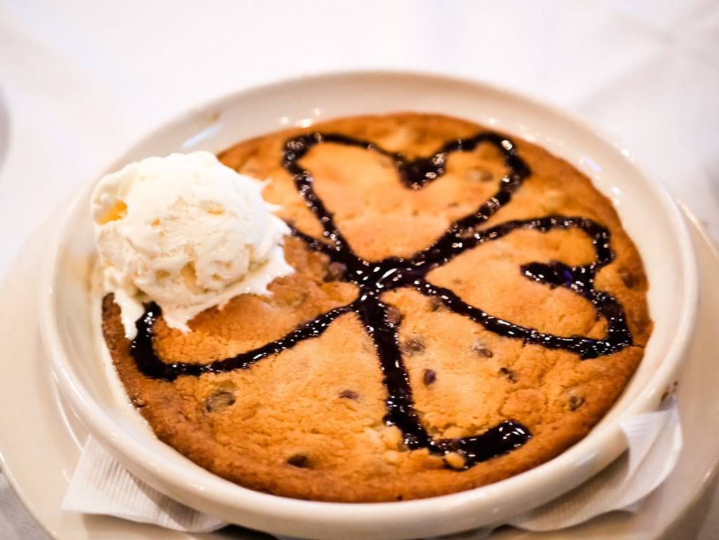 Mos Irish Pub Wauwatosa | restaurant | 10842 W Bluemound Rd, Wauwatosa, WI 53226, USA | 4147749782 OR +1 414-774-9782