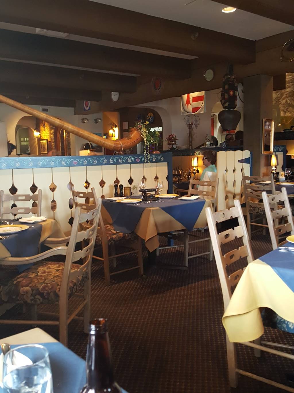 La Tyrolienne | restaurant | 2846 Rue Jules-Dallaire, Québec, QC G1V 2J8, Canada | 4186516905 OR +1 418-651-6905