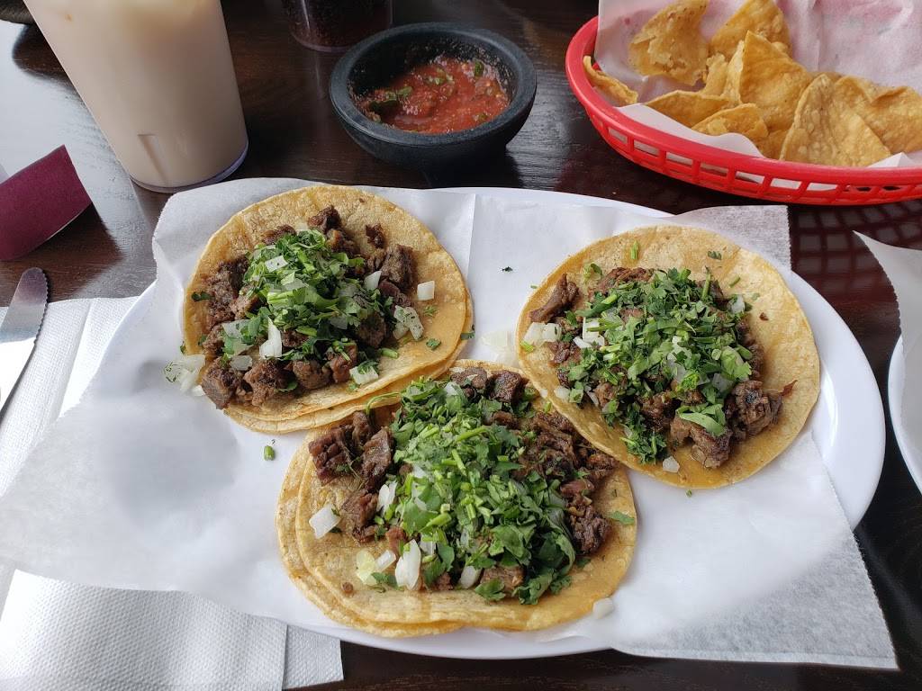 Taquería Aurora | restaurant | 645 N Elmwood Dr, Aurora, IL 60506, USA | 6302993036 OR +1 630-299-3036