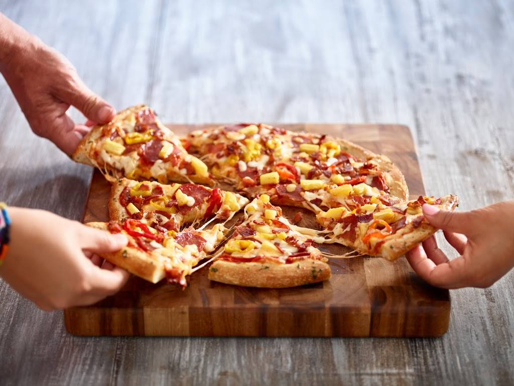 Toppers Pizza - Whitby | meal delivery | 3500 Brock St N, Whitby, ON L1R 3J4, Canada | 8664546644 OR +1 866-454-6644