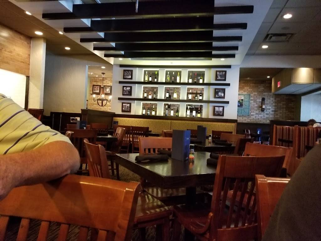 Carrabbas Italian Grill | restaurant | 25054 Sperry Dr, Westlake, OH 44145, USA | 4402500880 OR +1 440-250-0880