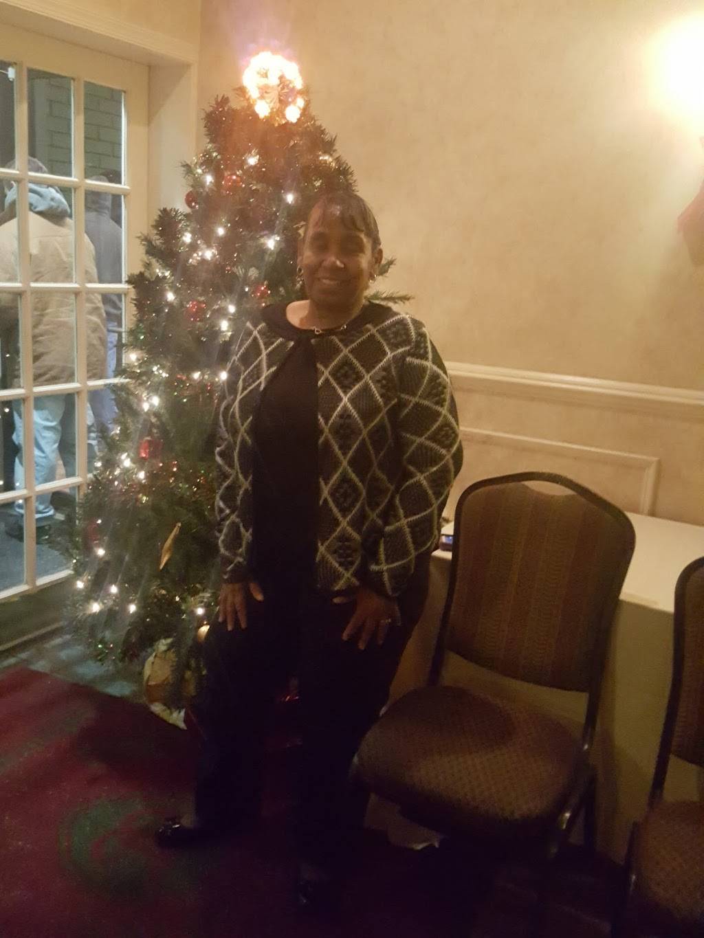 Little Grove Deli & Carryout | meal takeaway | 705 N Hammonds Ferry Rd, Linthicum Heights, MD 21090, USA | 4106368989 OR +1 410-636-8989