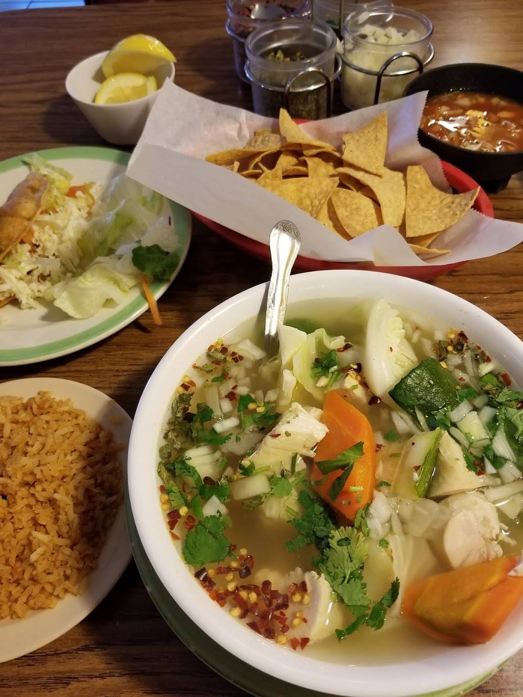 Mauricios Mexican Food and Pizza | restaurant | 2256 E Rte 66, Glendora, CA 91740, USA | 6269637515 OR +1 626-963-7515