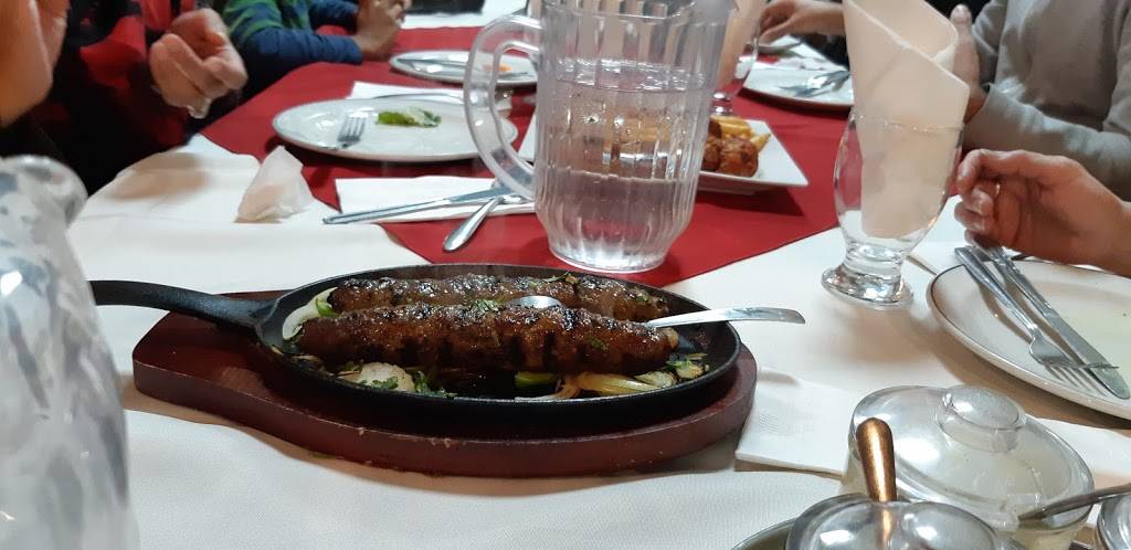 Simply Delicious Restaurant & Banquet Centre | restaurant | 7850 Woodbine Ave, Markham, ON L3R 4S1, Canada | 9057520353 OR +1 905-752-0353