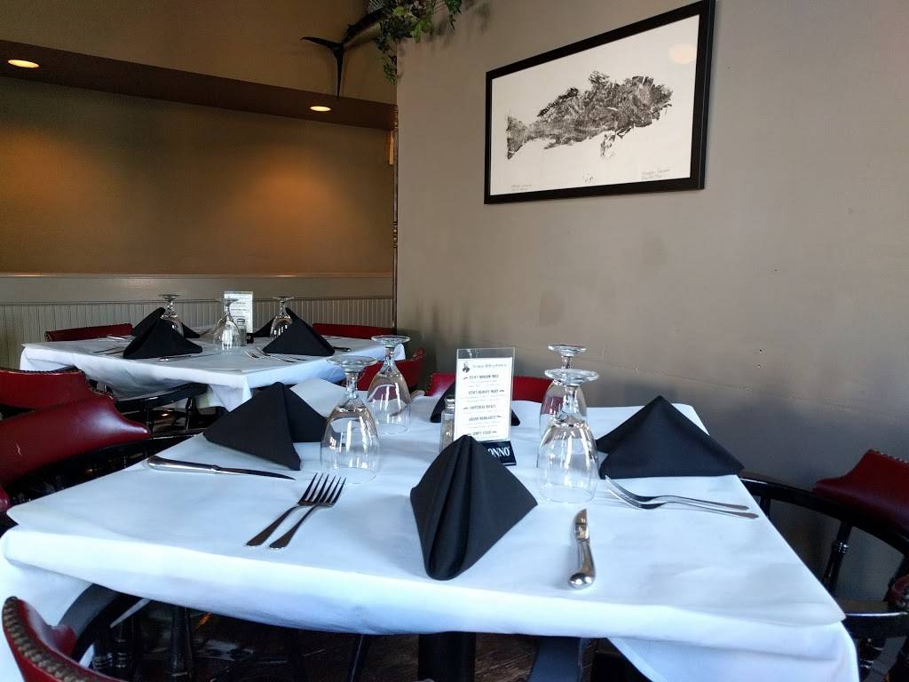 Simp McGhees | restaurant | 725 Bank St, Decatur, AL 35601, USA | 2563536284 OR +1 256-353-6284