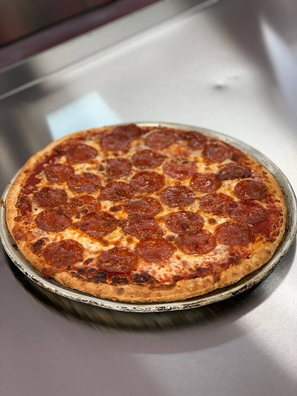 Fire Engine Pizza Company | restaurant | 438 Catawba Ave, Put-In-Bay, OH 43456, USA | 4195152645 OR +1 419-515-2645