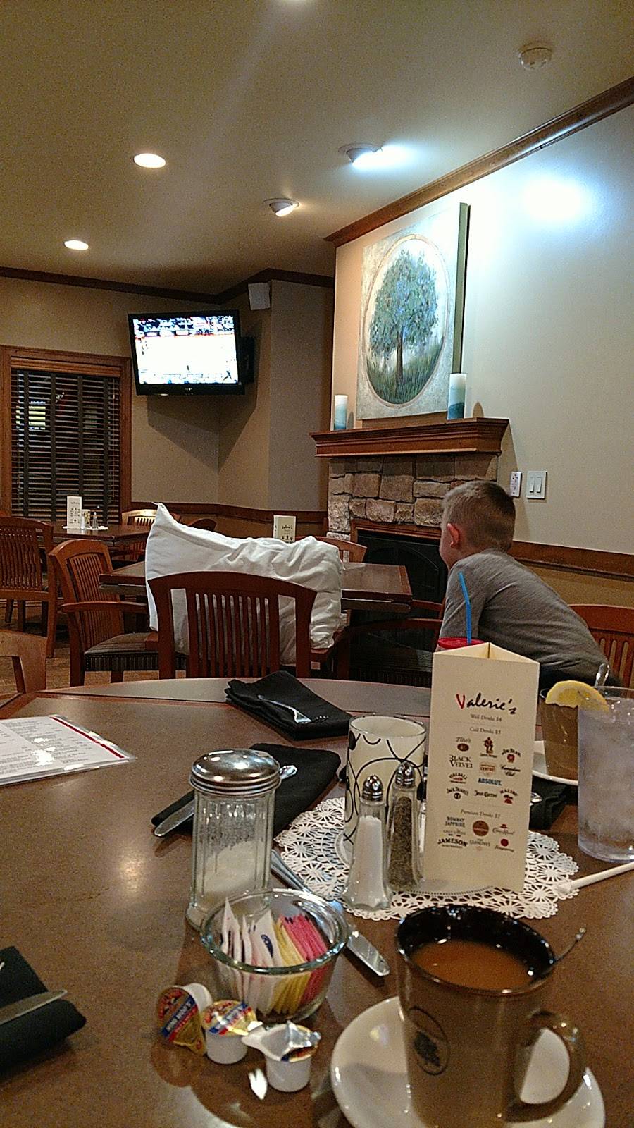 Linden House | restaurant | 202 East St, Lynnville, IA 50153, USA | 6415272305 OR +1 641-527-2305