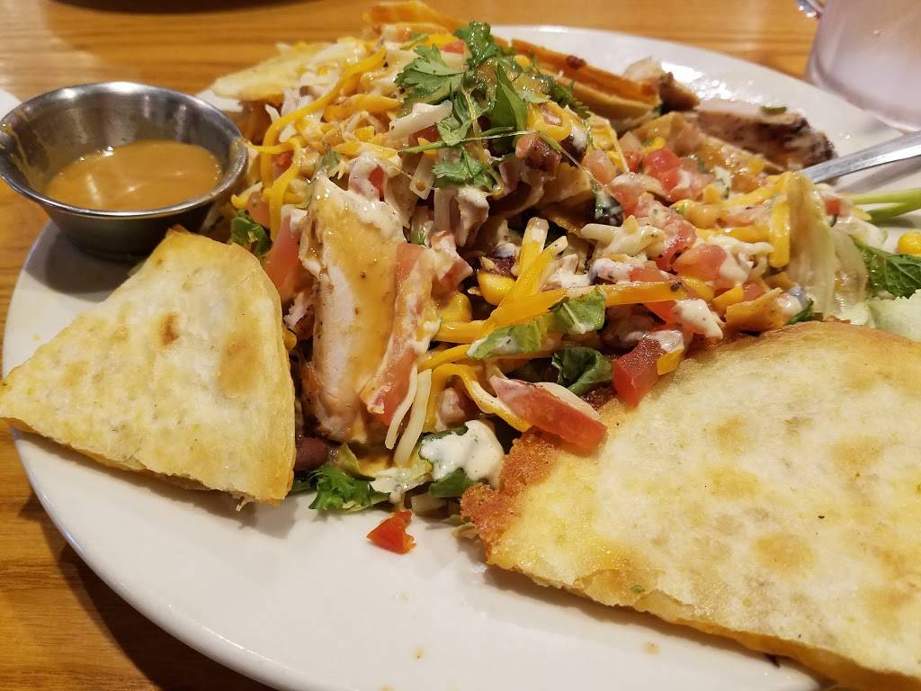 Chilis Grill & Bar | restaurant | 7910 Craft-Goodman Rd, Olive Branch, MS 38654, USA | 6628958899 OR +1 662-895-8899