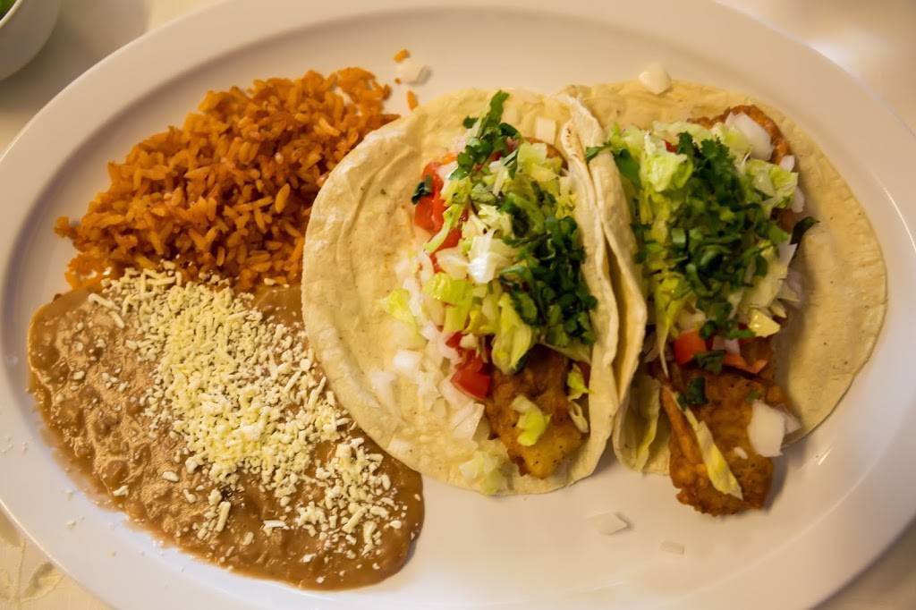 Restaurante La Bamba | restaurant | Blvd. Benito Juárez 52, Centro Playas, 22700 Rosarito, B.C., Mexico | 016611002008 OR +52 661 100 2008