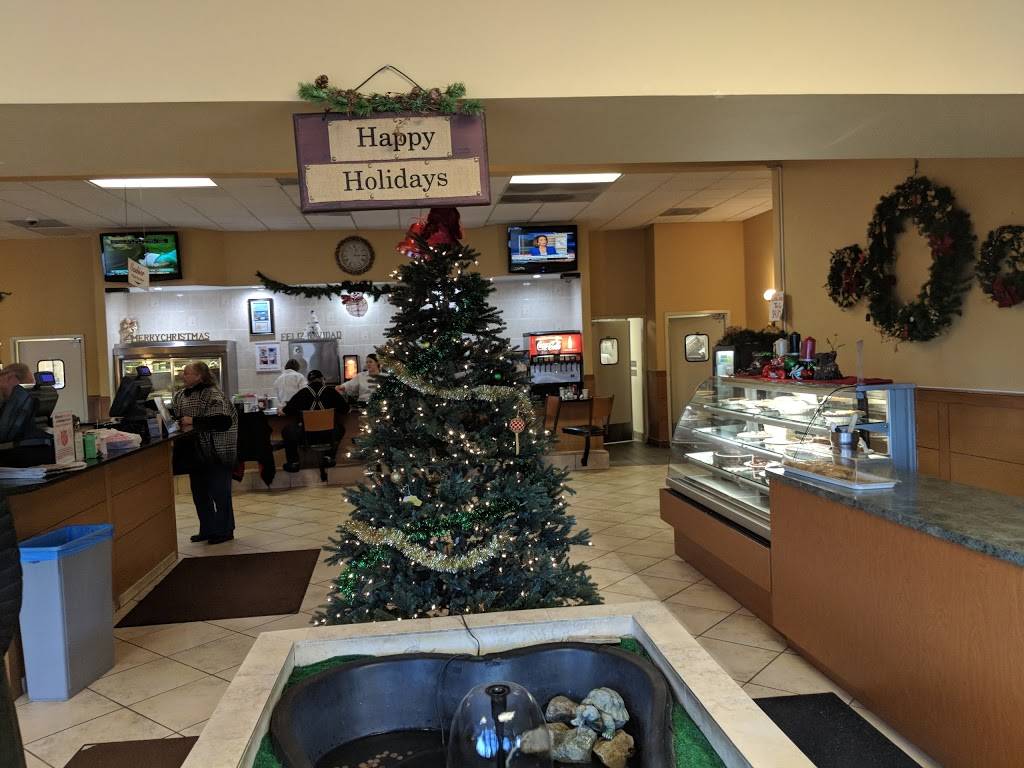 Groton Townhouse Restaurant | restaurant | 355 CT-12, Groton, CT 06340, USA | 8604490355 OR +1 860-449-0355