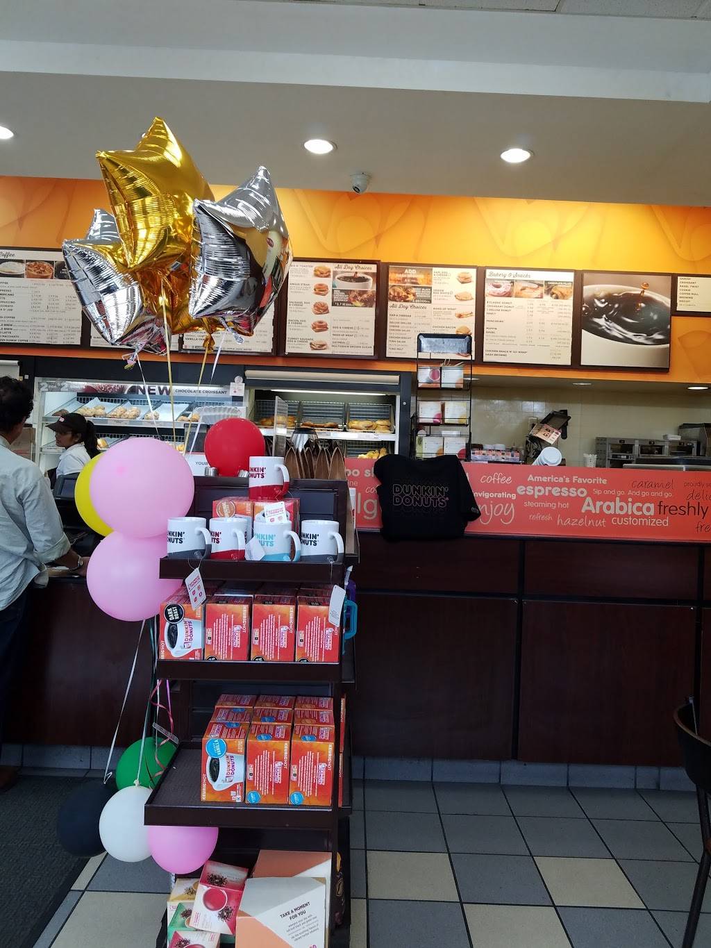 Dunkin Donuts | cafe | 1957 Oak Tree Rd, Devine Plaza, Edison, NJ 08820, USA | 7325483400 OR +1 732-548-3400