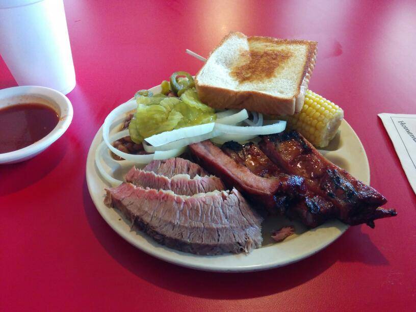 Marshalls Bar-B-Q | restaurant | 12895 Josey Ln #215, Farmers Branch, TX 75234, USA | 9722434941 OR +1 972-243-4941